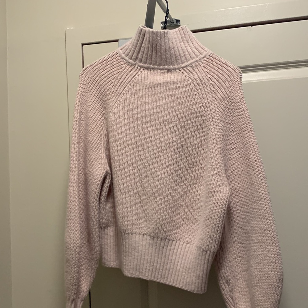 Pink turtleneck - Picture 3 of 4